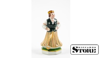 Figūriņa, tautas deja, porcelāns, Rīga, MS Kuzņecova rūpnīca, 1934-1936, 10 cm, 1. šķira