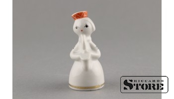 Figūriņa, Ansambļa meitene ar saksofonu, porcelāns, Rīga, Rīgas porcelāna rūpnīca, modeļa autors - Levons Agadžanjans, 1960tie gadi, 6.5 cm, 1. šķira