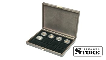 CARUS XM natural wood case with 12 square compartments for coins/coin capsules with outer diameter up to 52 mm